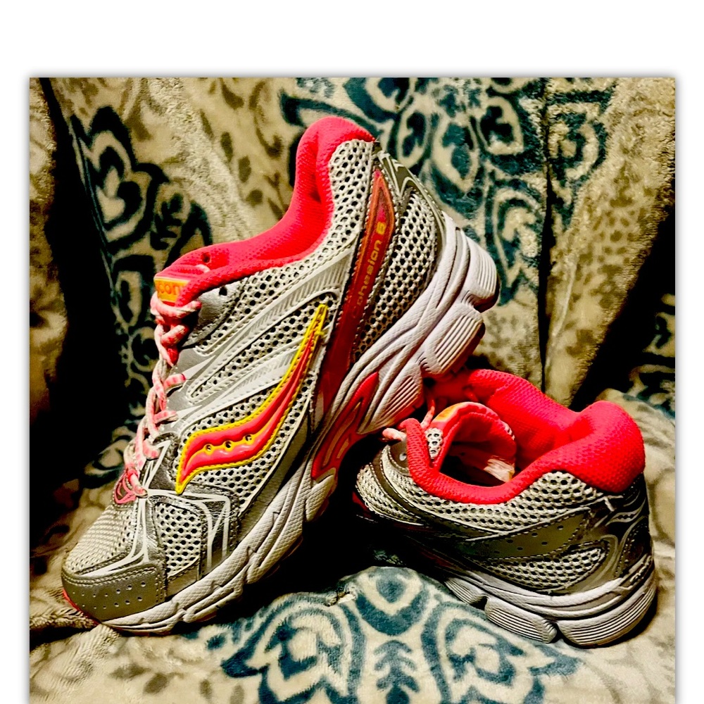 Girls / women’s sneakers 👟 sauconys